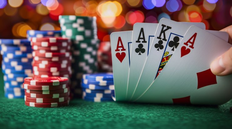 Bingo game cards and numbers representing online bingo rooms on betx24